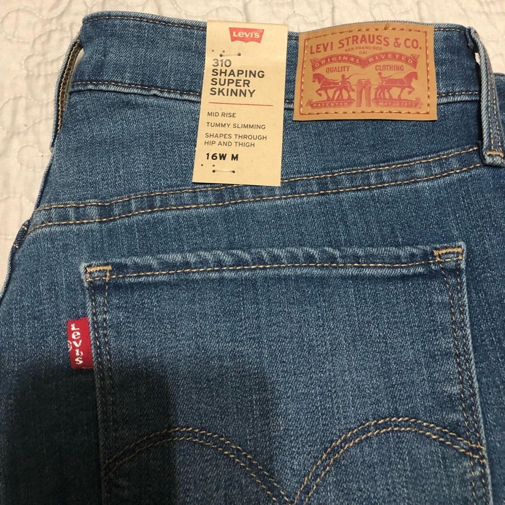 Levi’s 310 Shaping Super Skinny Women’s Jeans 16W